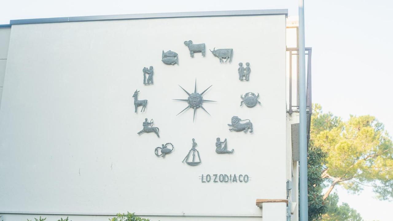 The Zodiac Apartment - Italian Homing Sirmione Buitenkant foto