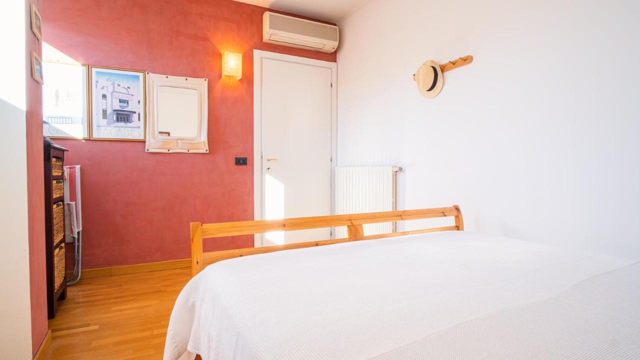 The Zodiac Apartment - Italian Homing Sirmione Buitenkant foto